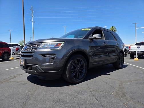Magnetic Metallic 2018 Ford Explorer XLT