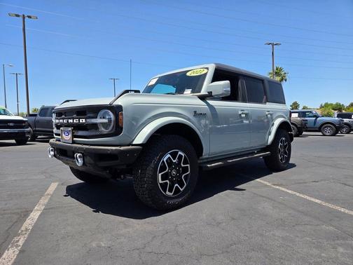 Cactus Gray 2022 Ford Bronco Outer Banks