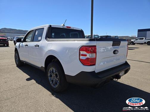 Oxford White 2026 Ford Maverick XLT