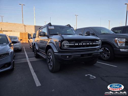 2022 Ford Bronco Outer Banks