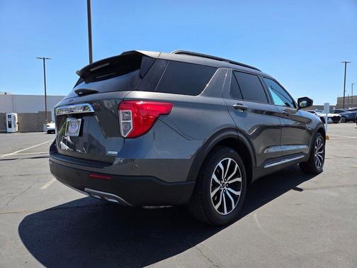 Magnetic Metallic 2020 Ford Explorer XLT