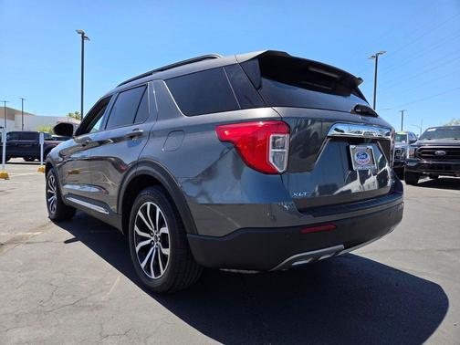 Magnetic Metallic 2020 Ford Explorer XLT
