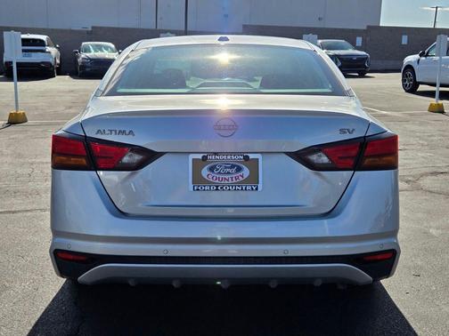 Brilliant Silver Metallic 2024 Nissan Altima 2.5 SV