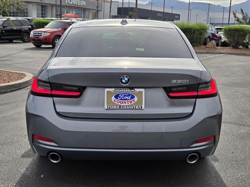 2023 BMW 330 330i