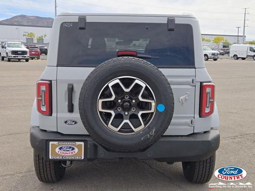 Avalanche Gray 2026 Ford Bronco Outer Banks