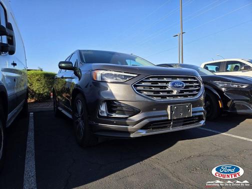 Magnetic Metallic 2019 Ford Edge Titanium