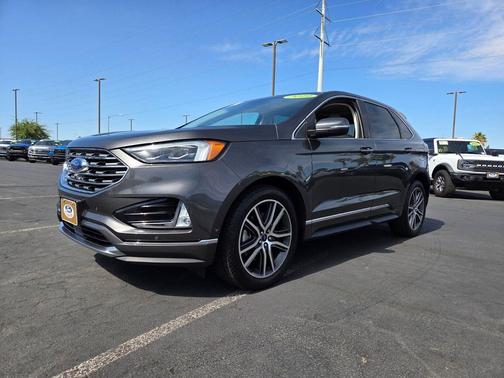 Magnetic Metallic 2019 Ford Edge Titanium