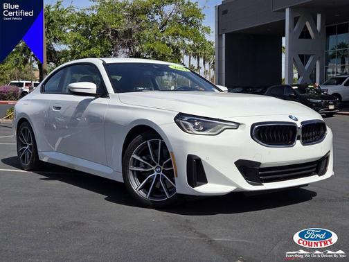 Alpine White 2023 BMW 230 i