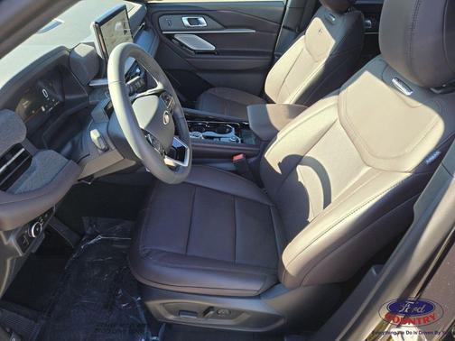 Agate Black Metallic 2026 Ford Explorer Platinum