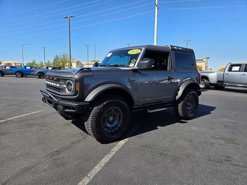 Carbonized Gray Metallic 2024 Ford Bronco Black Diamond