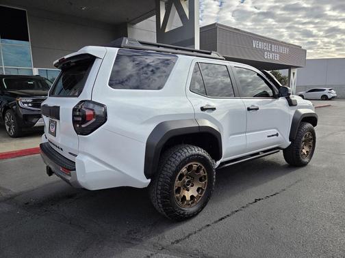 2025 Toyota 4Runner Hybrid Trailhunter