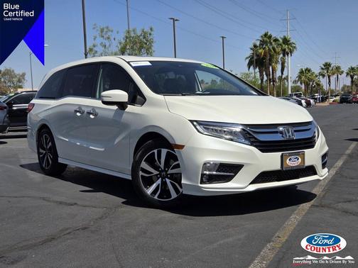 White Diamond Pearl 2019 Honda Odyssey Elite