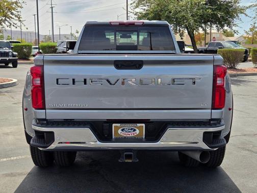 Sterling Gray Metallic 2025 Chevrolet Silverado 3500 LT