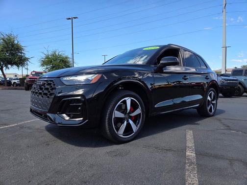 Mythos Black Metallic 2024 Audi Q5 45 S line Prestige