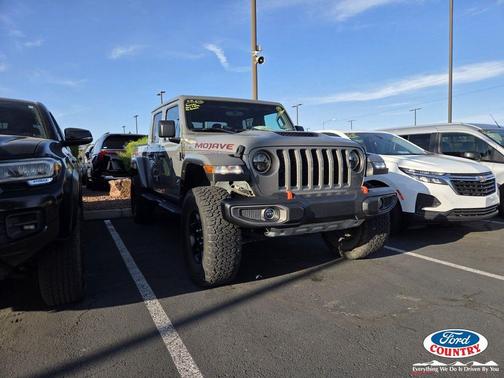 Sting-Gray Clearcoat 2021 Jeep Gladiator Mojave 4x4