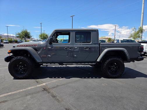 Sting-Gray Clearcoat 2021 Jeep Gladiator Mojave 4x4