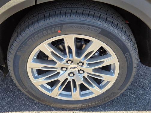 Rapid Red Metallic Tinted Clearcoat 2026 Ford Explorer Platinum