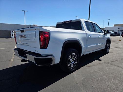 Summit White 2025 GMC Sierra 1500 SLT