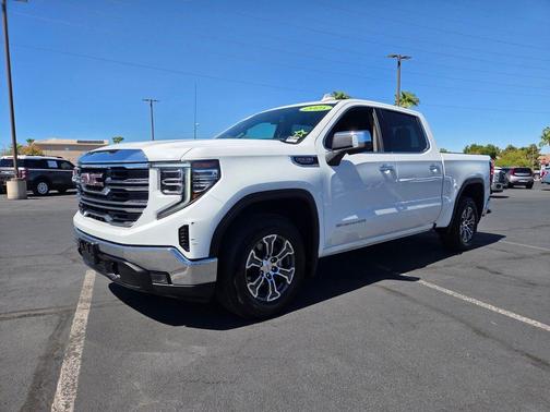 Summit White 2025 GMC Sierra 1500 SLT