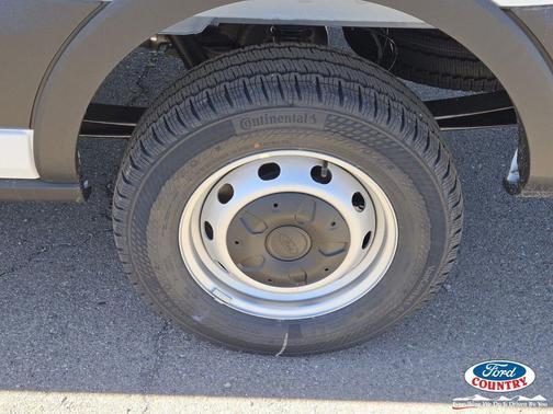 Oxford White 2026 Ford Transit-250 Base