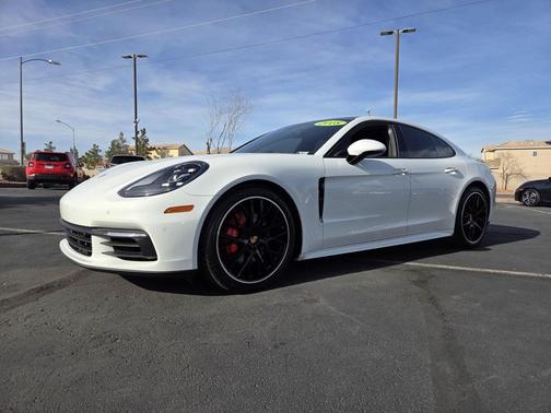 2018 Porsche Panamera 4S