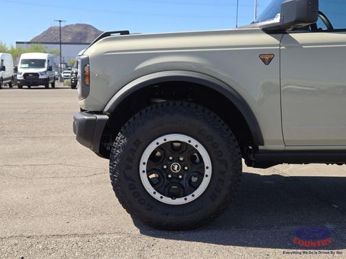 Desert Sand 2026 Ford Bronco Badlands