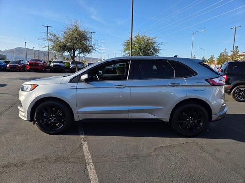 Iconic Silver Metallic 2024 Ford Edge ST Line