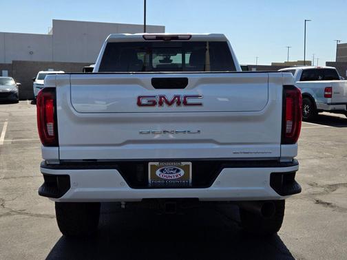 White Frost Tricoat 2023 GMC Sierra 2500 Denali