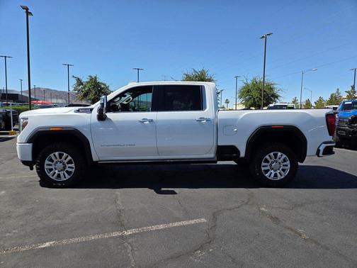 White Frost Tricoat 2023 GMC Sierra 2500 Denali