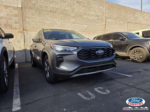 Carbonized Gray Metallic 2025 Ford Escape ST-Line