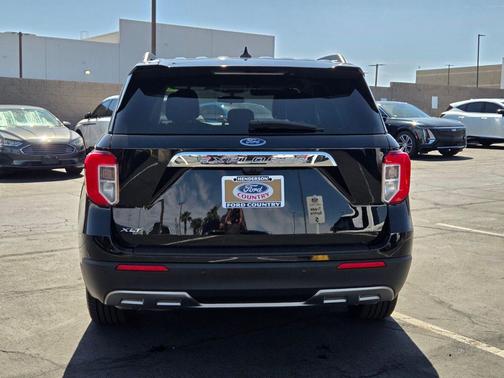 Agate Black Metallic 2023 Ford Explorer XLT