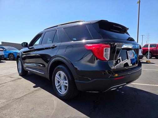 Agate Black Metallic 2023 Ford Explorer XLT
