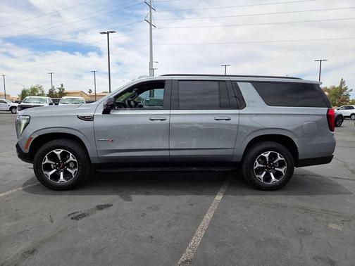 Sterling Metallic 2026 GMC Yukon XL 4WD AT4