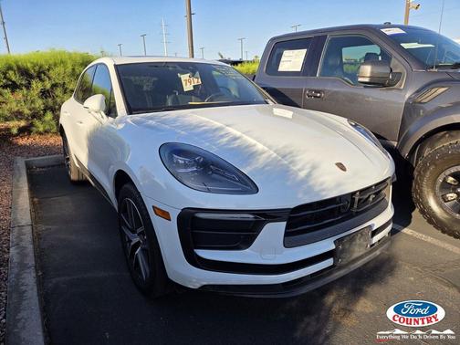 White 2024 Porsche Macan Macan