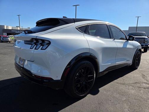 Star White Metallic Tri-Coat 2024 Ford Mustang Mach-E Premium