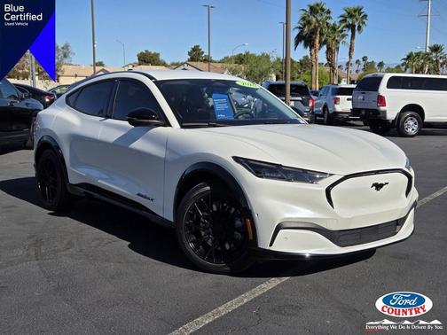 Star White Metallic Tri-Coat 2024 Ford Mustang Mach-E Premium