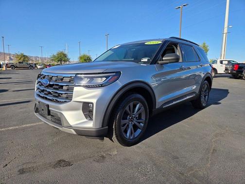 Iconic Silver Metallic 2025 Ford Explorer Active