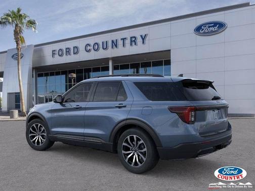 2025 Ford Explorer ST-Line