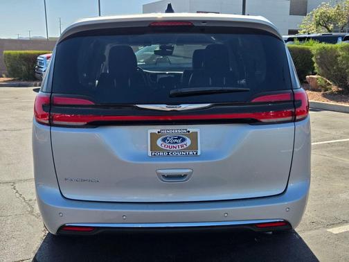 Silver Mist Clearcoat 2024 Chrysler Pacifica Touring L