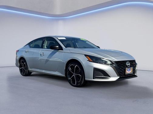 2024 Nissan Altima SR FWD