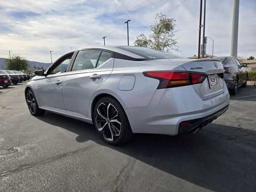 2024 Nissan Altima SR FWD