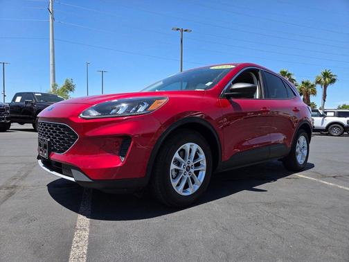 Rapid Red Metallic Tinted Clearcoat 2022 Ford Escape SE