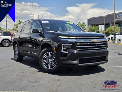 Mosaic Black Metallic 2025 Chevrolet Traverse LT