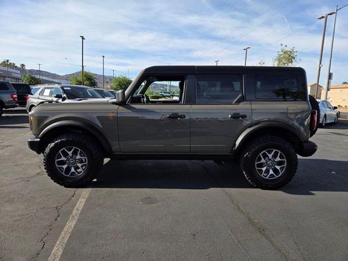 Marsh Gray 2025 Ford Bronco Badlands
