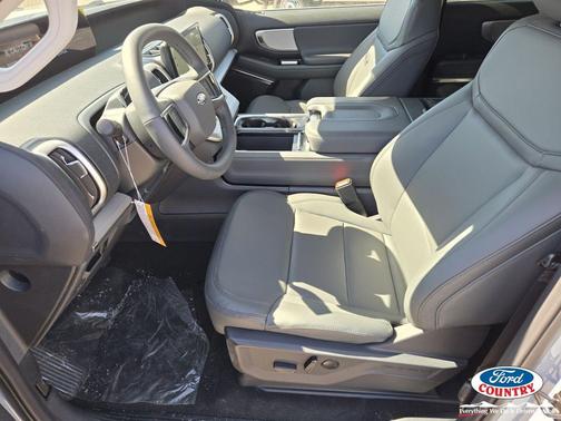 Glacier Gray Metallic Tri-Coat 2026 Ford Expedition Active