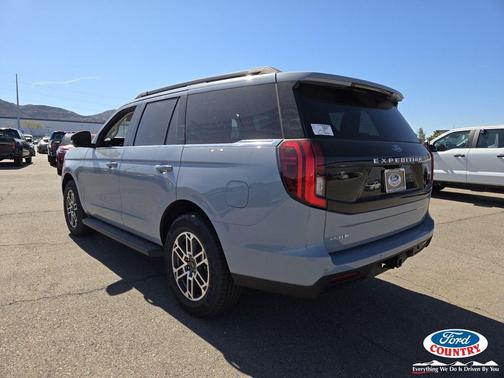 Glacier Gray Metallic Tri-Coat 2026 Ford Expedition Active