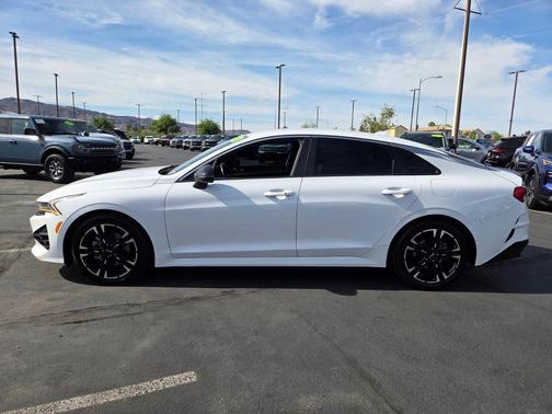 Glacial White Pearl 2022 Kia K5 GT-Line