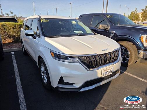 Snow White Pearl 2022 Kia Carnival LXS