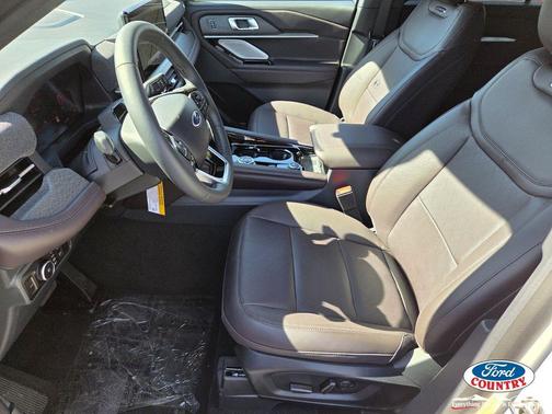 Star White Metallic Tri-Coat 2026 Ford Explorer Platinum