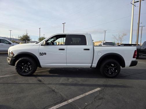 2024 RAM 1500 Classic Warlock Crew Cab 4x2 5'7' Box